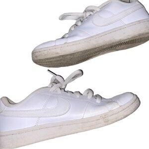 Nike Dad shoes white size 7